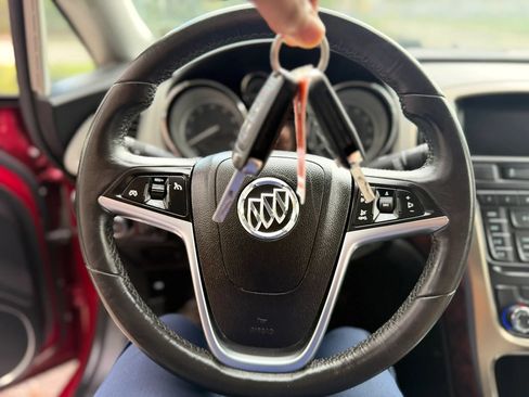 Used 2013 Buick Verano FWD image 8