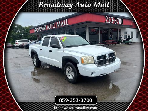 Used 2006 Dodge Dakota SLT AWD/4WD image 1