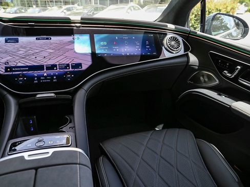 Used 2024 Mercedes-Benz EQS 580 4MATIC Sedan image 19