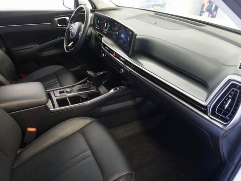 Used 2025 Kia Sorento S w/ Panoramic Sunroof Package image 27