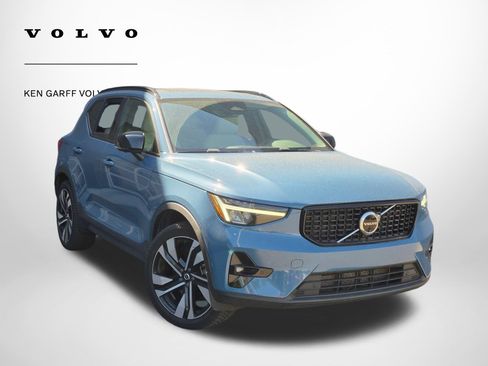 Used 2023 Volvo XC40 B5 Plus w/ Protection Package Premier AWD/4WD image 1