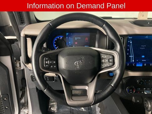 Used 2023 Ford Bronco Wildtrak image 9