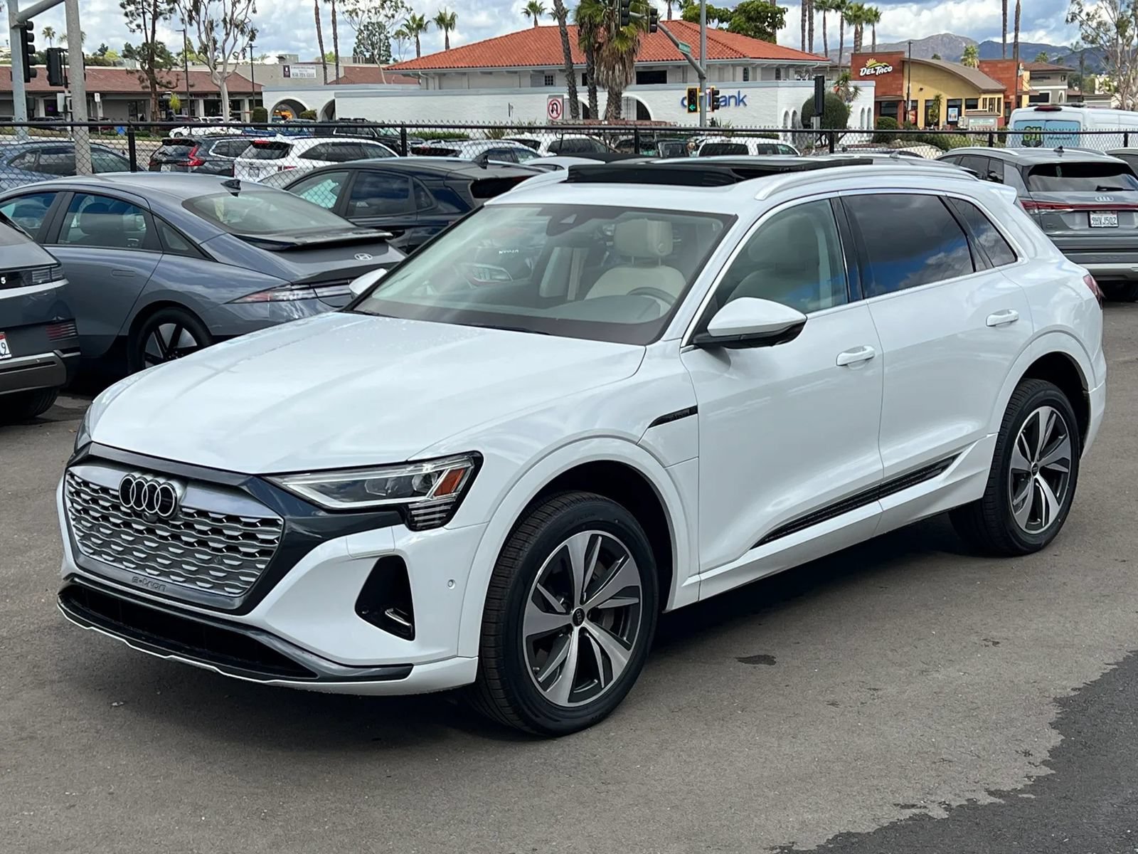 Used 2024 Audi Q8 e-tron Premium Plus AWD/4WD image 1