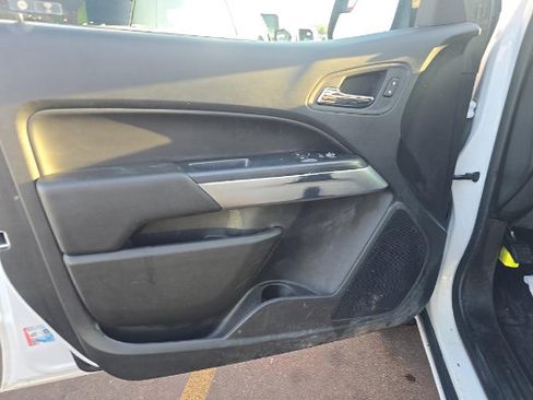 Used 2022 Chevrolet Colorado LT w/ Fleet Safety Package RWD image 17