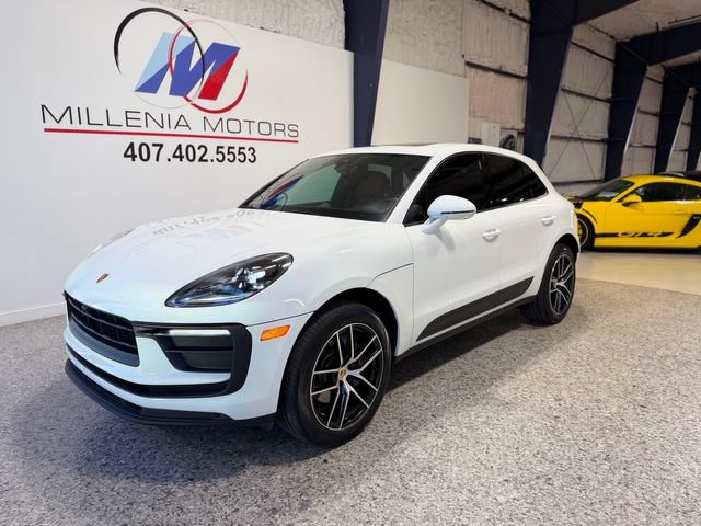 Used 2022 Porsche Macan AWD/4WD image 18