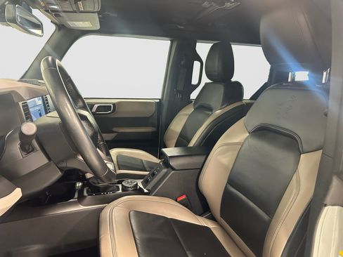 Used 2022 Ford Bronco Wildtrak AWD/4WD image 12