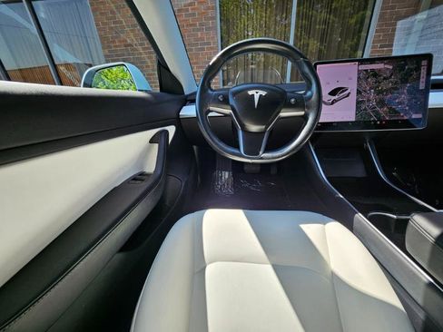 Used 2019 Tesla Model 3 Long Range RWD image 4
