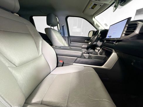 Used 2023 Toyota Tundra SR5 w/ SR5 Premium Package AWD/4WD image 31