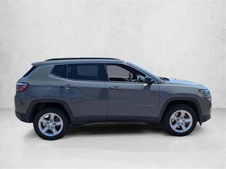 Used 2023 Jeep Compass Latitude AWD/4WD video 4