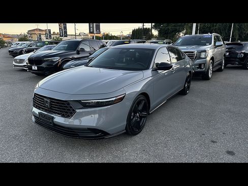Used 2024 Honda Accord Sport image 2