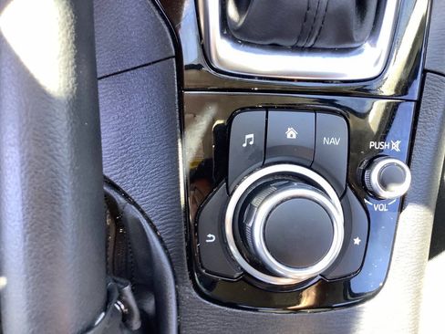 Used 2016 MAZDA MAZDA3 i Sport FWD image 39