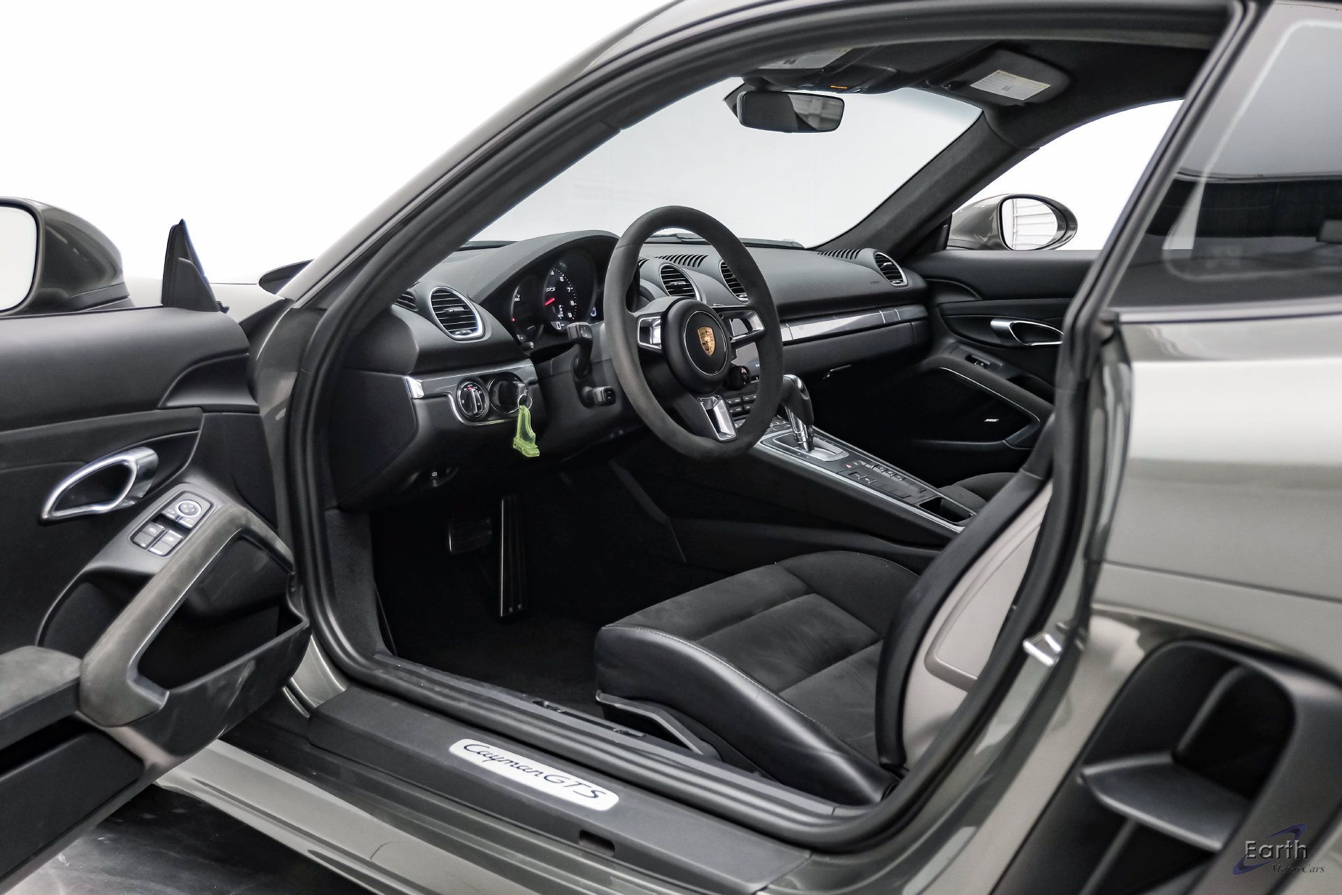 Used 2023 Porsche 718 Cayman GTS RWD image 32