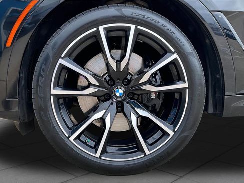 Used 2022 BMW X7 xDrive40i w/ M Sport Package image 12
