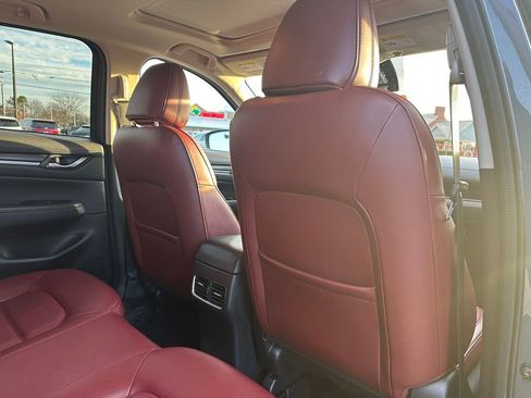 Used 2024 MAZDA CX-5 Carbon Edition image 17