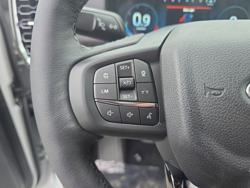 New 2026 Ford Ranger Lariat w/ Black Appearance Package AWD/4WD image 17