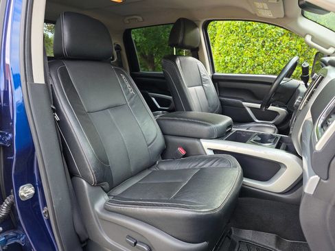 Used 2017 Nissan Titan PRO-4X w/ Pro-4x Convenience Package image 39