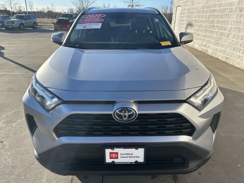 Used 2024 Toyota RAV4 XLE w/ Convenience Package image 2