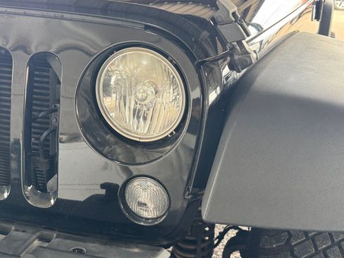 Used 2015 Jeep Wrangler Unlimited Sport w/ Quick Order Package 24S AWD/4WD image 32