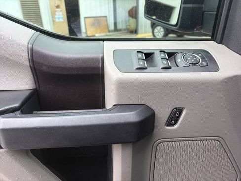 Used 2019 Ford F150 XL w/ Equipment Group 101A Mid RWD image 4