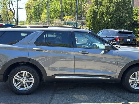 Certified 2022 Ford Explorer XLT w/ Equipment Group 202A AWD/4WD image 11