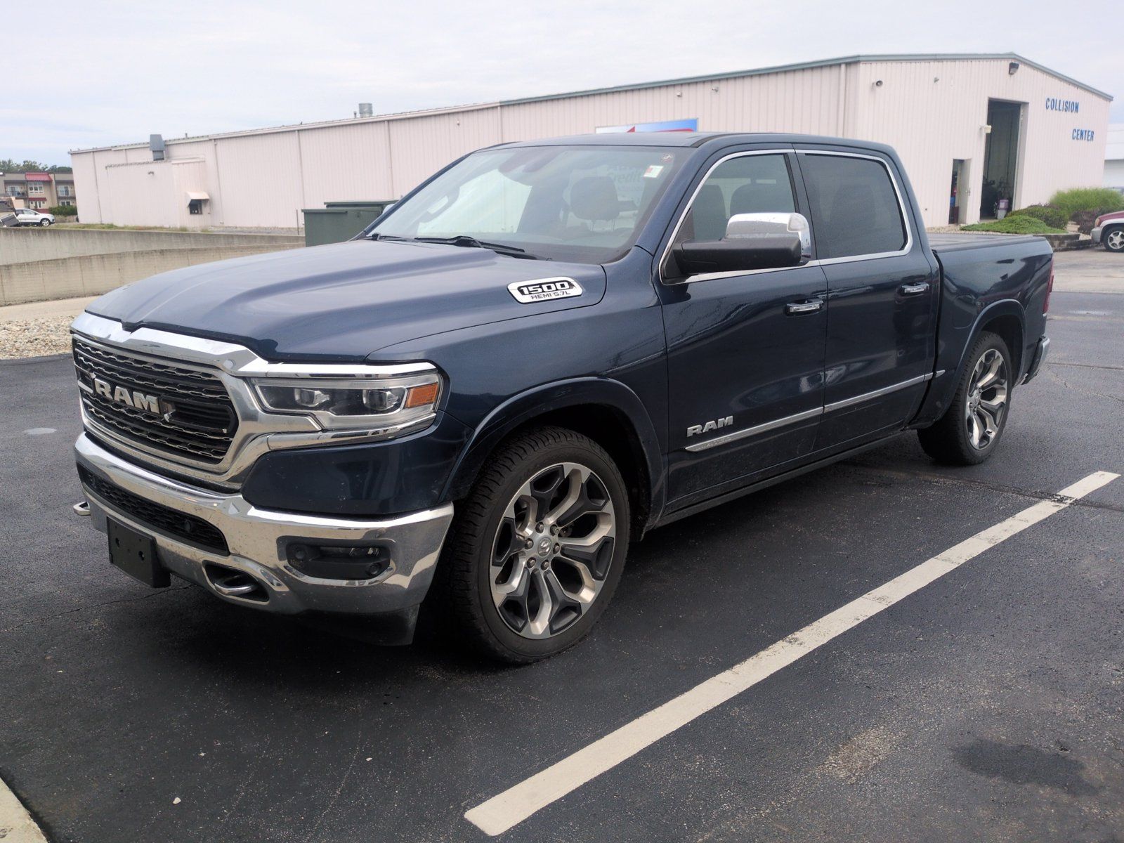 Used 2019 RAM 1500 Limited AWD/4WD image 1