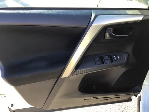 Used 2015 Toyota RAV4 LE image 16
