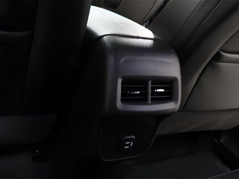 Used 2023 Chevrolet Equinox RS image 23