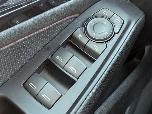 Used 2023 Chevrolet Traverse RS image 26