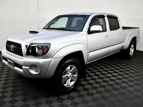 Used 2011 Toyota Tacoma TRD Sport image 1