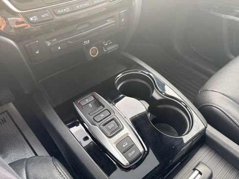 Used 2022 Honda Pilot Touring image 34