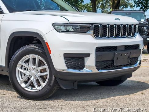 Used 2023 Jeep Grand Cherokee L Laredo AWD/4WD image 4
