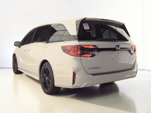 Used 2025 Honda Odyssey Sport-L image 8