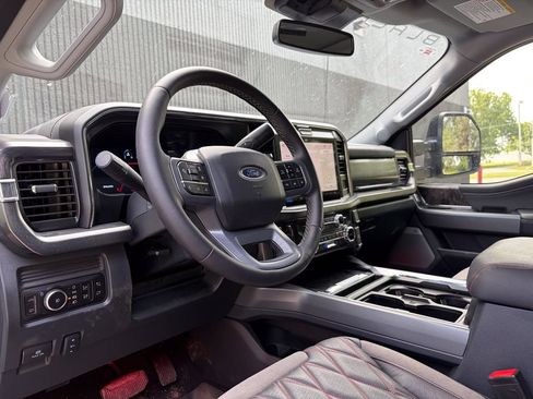 Used 2025 Ford F250 Lariat w/ Lariat Ultimate Package AWD/4WD image 10