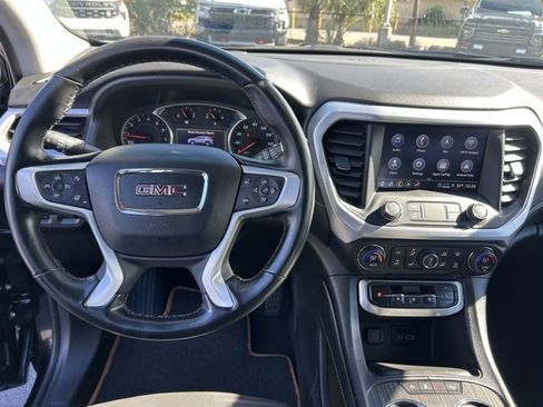 Used 2023 GMC Acadia SLT w/ Preferred Package image 18