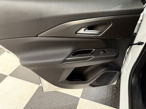 New 2026 Chevrolet Equinox EV LT image 14