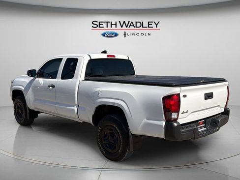 Used 2021 Toyota Tacoma SR AWD/4WD image 5