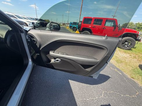 Used 2022 Dodge Challenger R/T w/ Blacktop Package RWD image 18