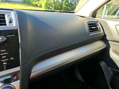 Used 2016 Subaru Legacy 2.5i Premium image 28