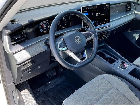 Used 2025 Volkswagen Tiguan S AWD/4WD image 14