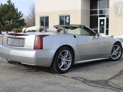 Used 2005 Cadillac XLR image 14