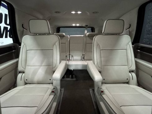 Used 2022 GMC Yukon Denali AWD/4WD image 34