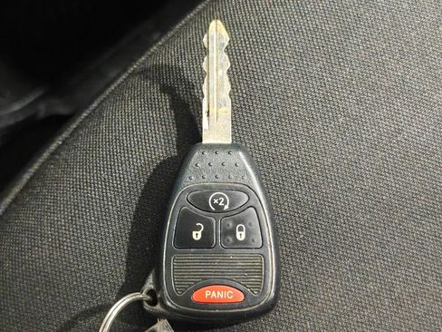 Used 2016 Jeep Wrangler Unlimited Rubicon w/ Connectivity Group AWD/4WD image 11