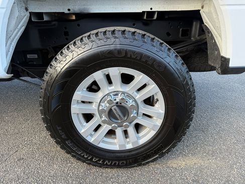 Used 2019 Ford F250 XL w/ STX Appearance Package image 6