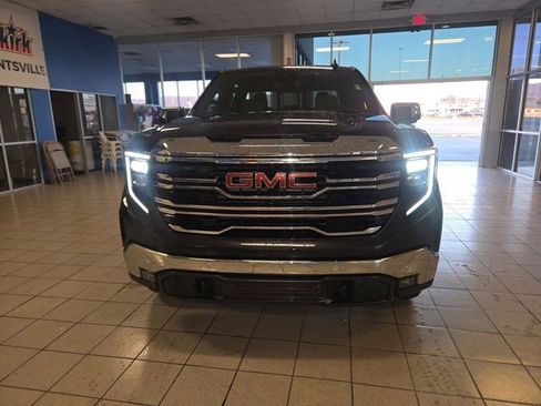 Used 2023 GMC Sierra 1500 SLT w/ SLT Premium Plus Package AWD/4WD image 3
