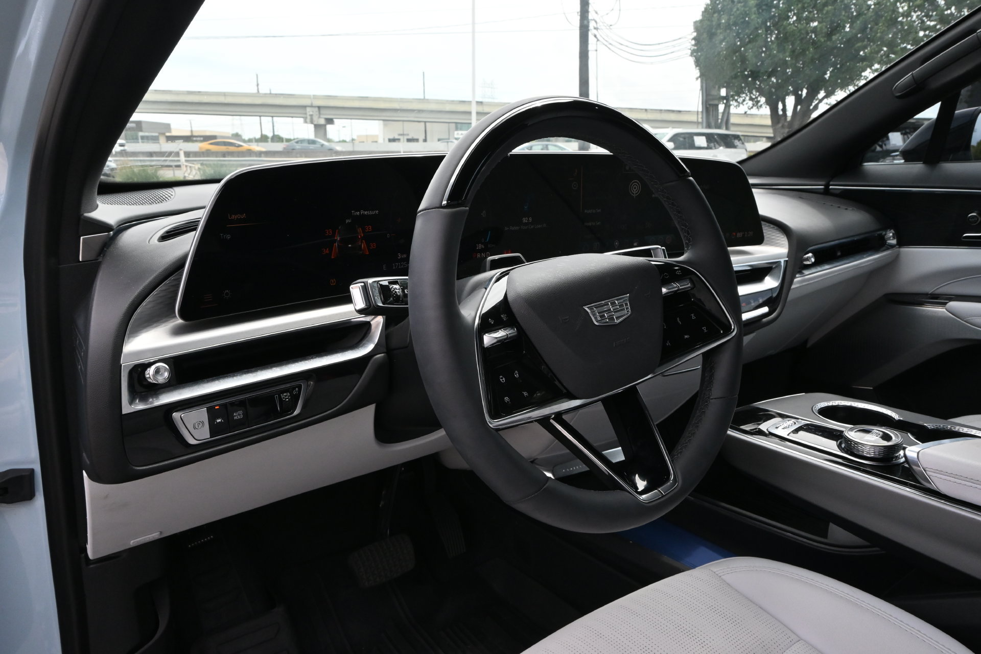 Certified 2024 Cadillac Lyriq Sport RWD image 16