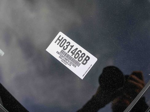 Used 2023 Genesis G70 2.0T w/ Sport Prestige Package image 29