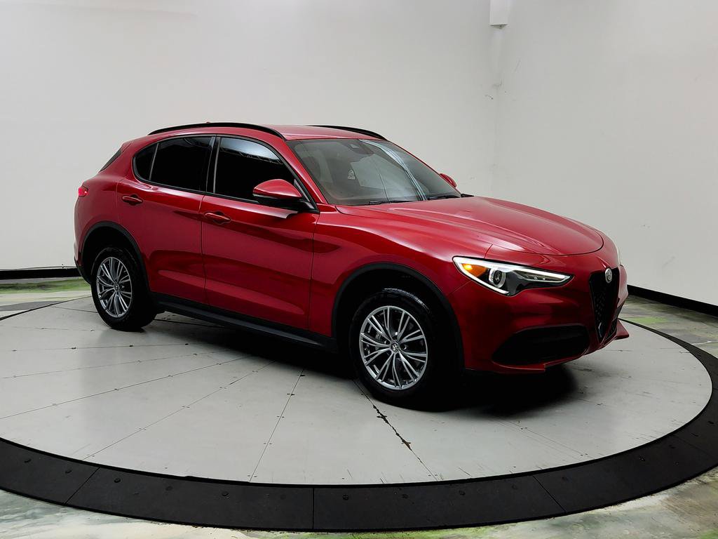 Used 2022 Alfa Romeo Stelvio Sprint RWD image 3
