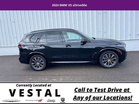 Used 2024 BMW X5 xDrive50e w/ M Sport Package image 12