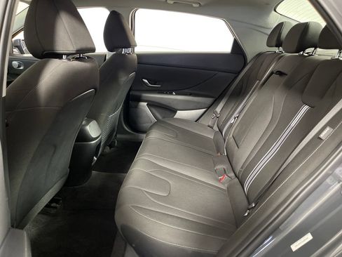 Certified 2025 Hyundai Elantra SEL FWD image 13
