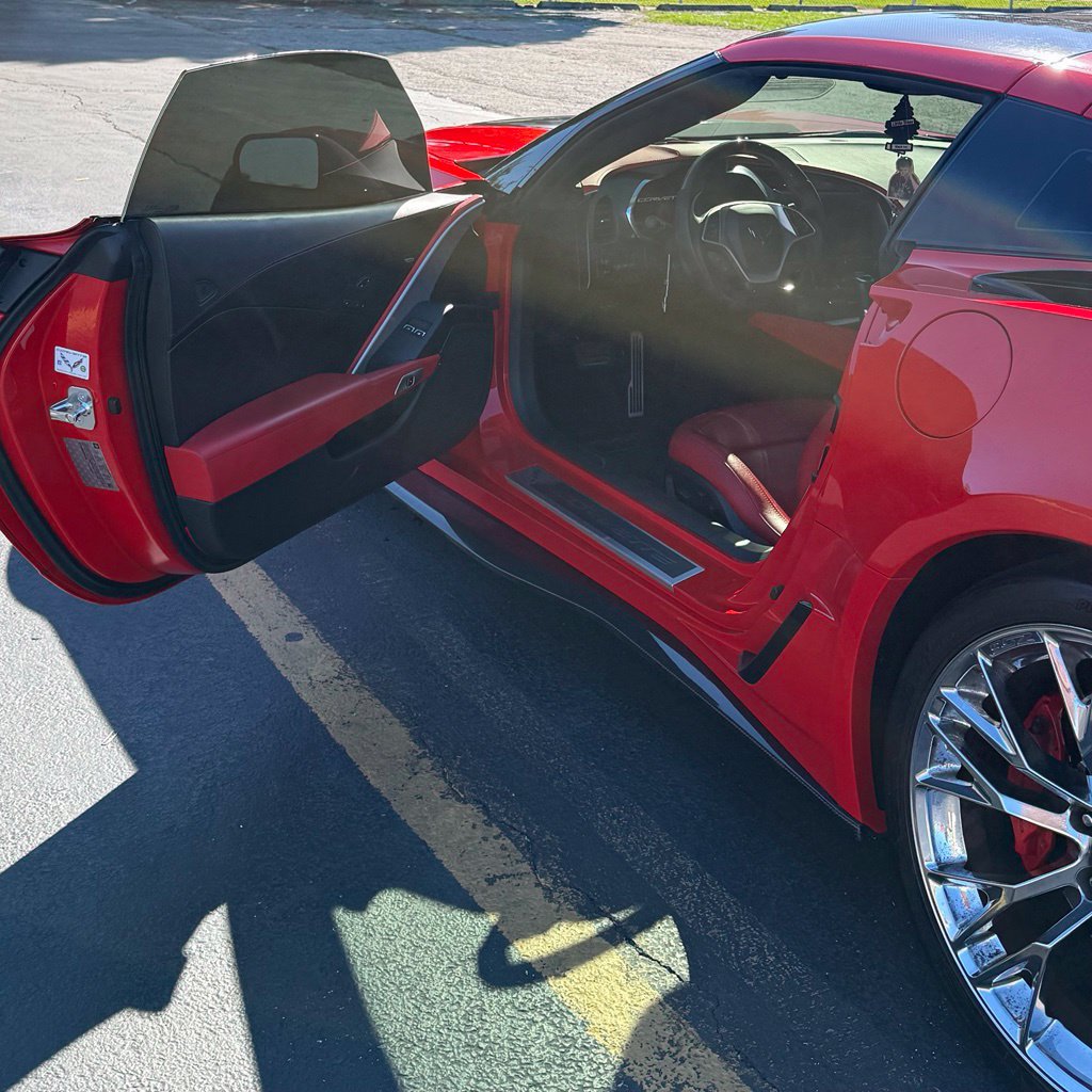 Used 2015 Chevrolet Corvette Z06 w/ 2LZ Preferred Equipment Group RWD image 25
